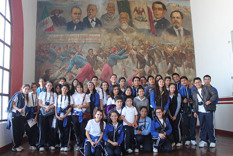 Zacapoaxtla muestra su historia a estudiantes de bachillerato