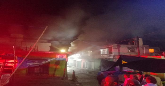 Se incendia pastelería Doña Luchita en Atencingo