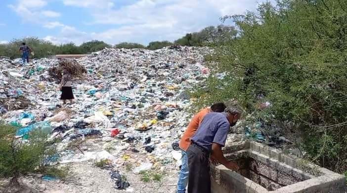 Vence plazo para retiro de basura en patio de maniobras en Tehuacán y aún hay desechos