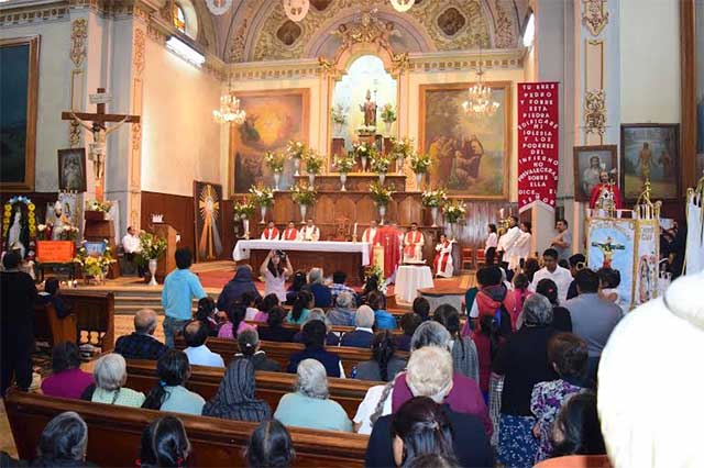 Realizan fiesta patronal de San Pedro Apóstol en Zacapoaxtla
