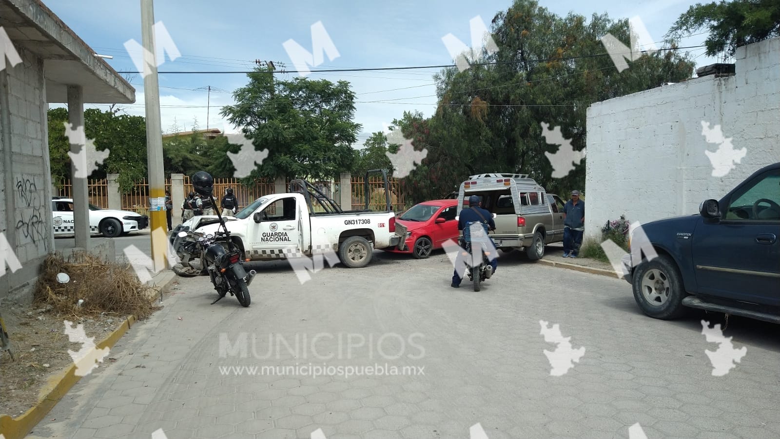 Sufre accidente patrulla de la GN en Tecamachalco