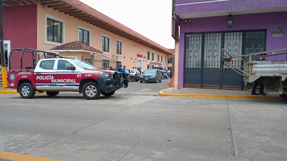 Por asalto a Compartamos detienen a tres sujetos en Zacapoaxtla