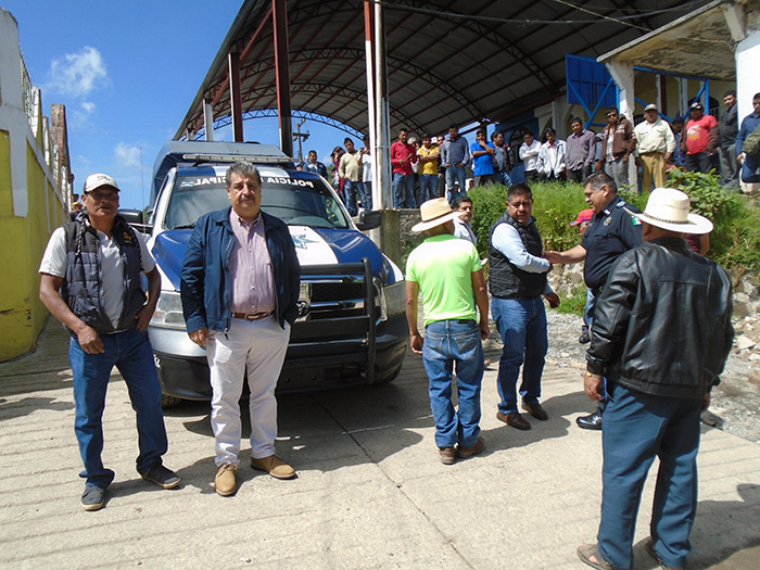 Destinan solo una patrulla para vigilar en Tlacomulco, Huauchinango