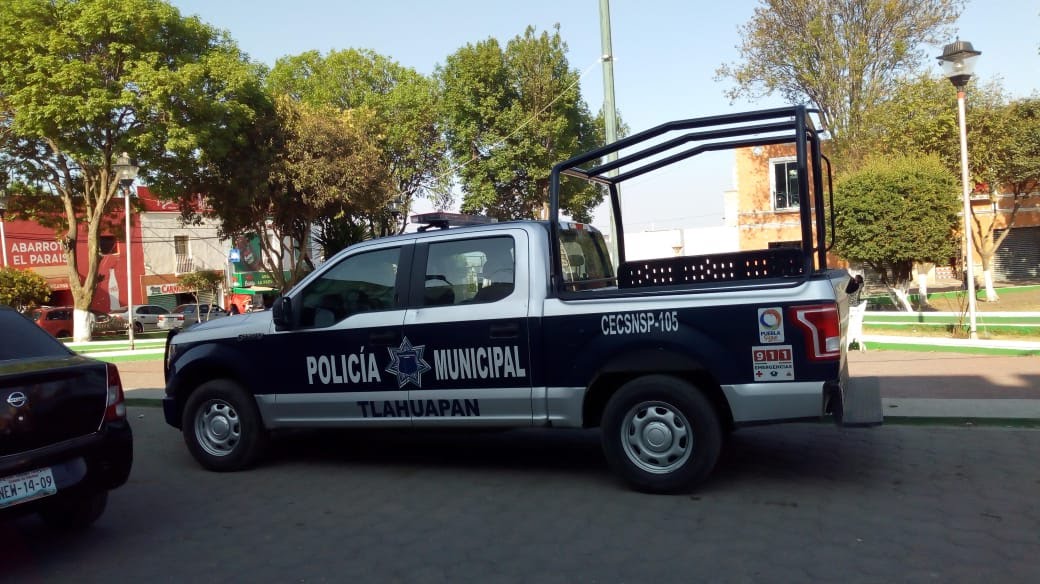 Vandalizan patrullas y golpean a policías de Tlahuapan