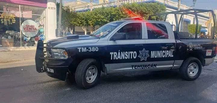 Patrulla de Tránsito embiste a abuelita de 75 años en Tehuacán 