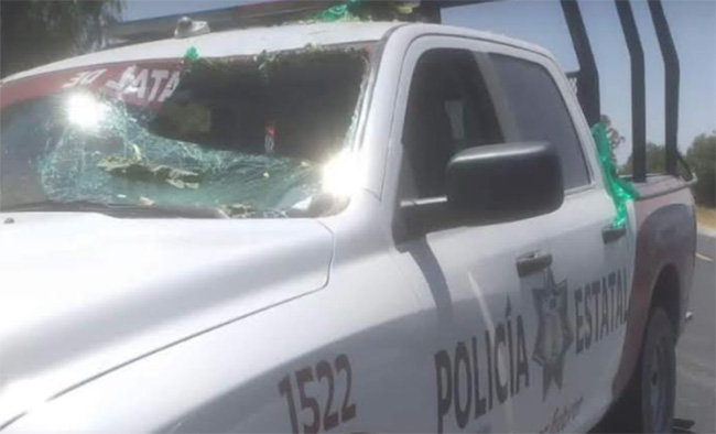 Por accidente con patrulla estatal campesinos de Felipe Ángeles pagan 42 mil pesos
