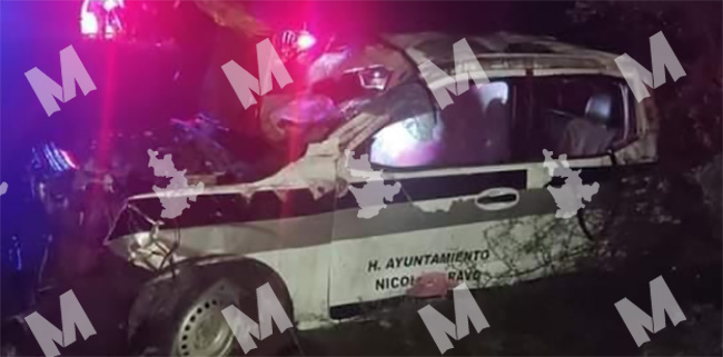 Policías ebrios de Nicolás Bravo se van con todo y patrulla a barranca en Cañada Morelos