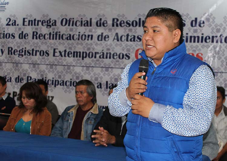 Entregan rectificaciones de actas de nacimiento en Cuetzalan