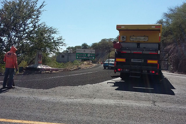 Con pavimentación de carretera, cierra Anicano obras en 2015