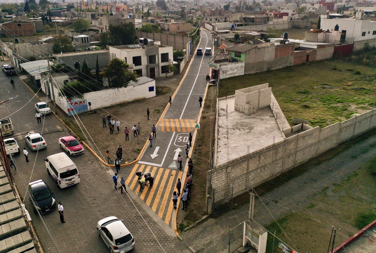 Tlatehui inaugura obras en Acatepec y Cacalotepec