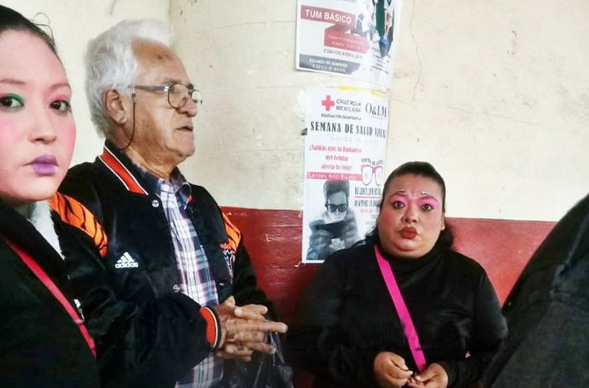 Payasitas se pelean la plaza en Zacapoaxtla