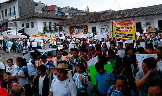 Marchan en Cuetzalan y denuncian llegada del crimen organizado