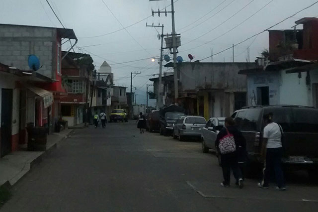 Denuncian acoso a transeúntes en colonias de Huauchinango