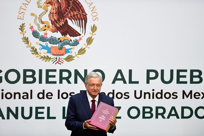 López Obrador rinde su primer informe como presidente 
