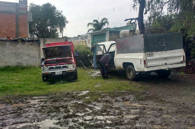 Pemex y Policía de Texmelucan recuperan 2 mil litros de combustible y tres camionetas