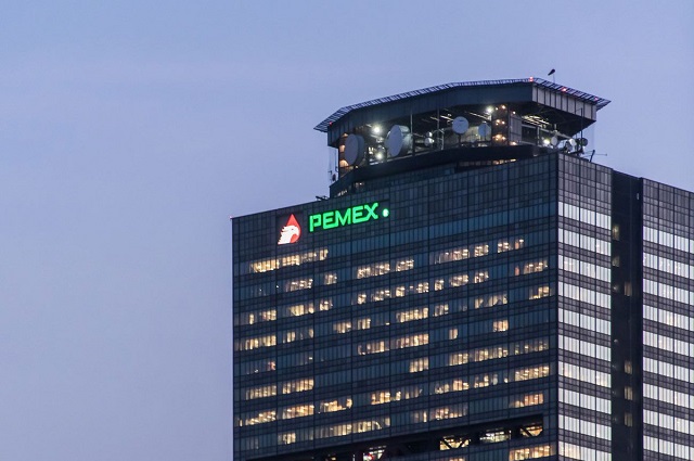Pemex: ‘papá gobierno’, siempre al rescate
