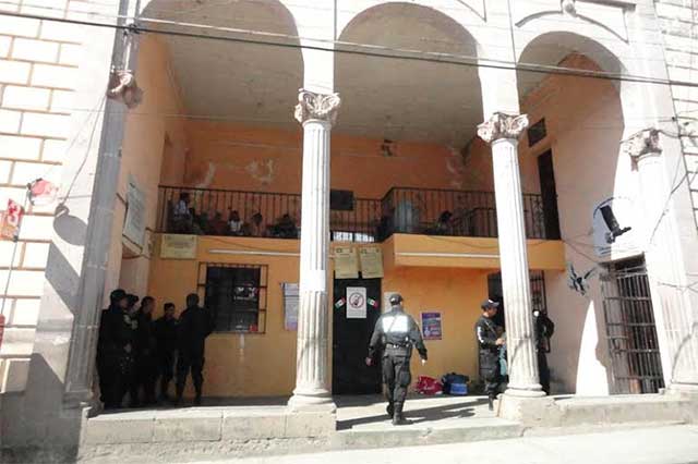 Reos del penal de Teziutlán concluyen educación primaria y secundaria
