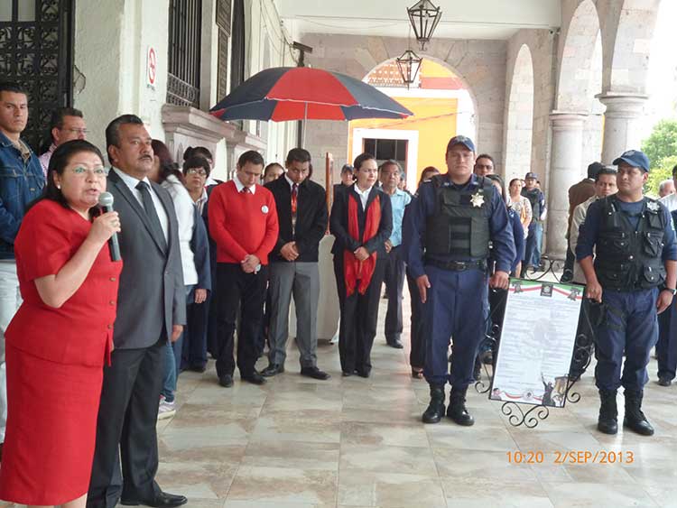 Sin Carlos Peredo inician las fiesta patrias en Teziutlán