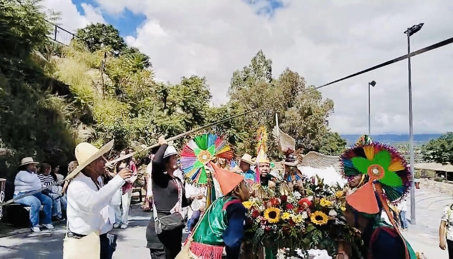 Cientos de danzantes suben este sábado al cerro de San Miguel