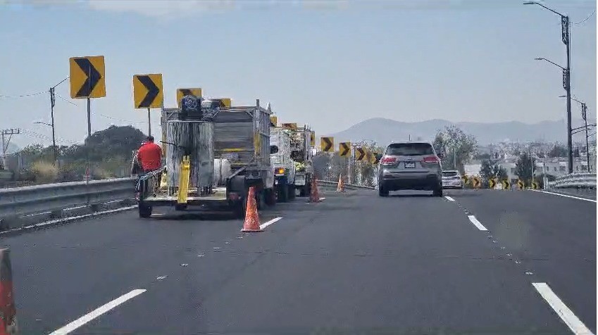 Hay marcaje de carril en el Periférico Ecológico