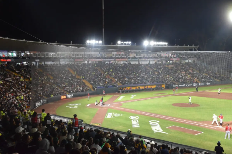 De fiesta: 52 años de vida del Estadio Hermanos Serdán