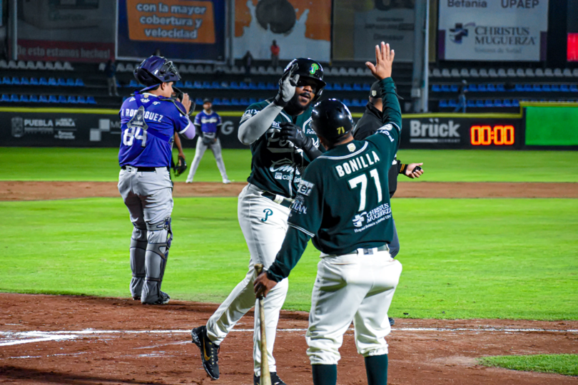 Par de bambinazos de Philip Ervin dan triunfo a Pericos