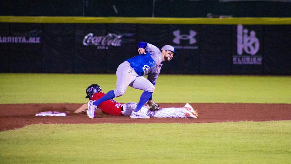 Pericos sigue de capa caída y Campeche amarra serie