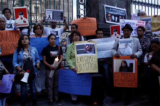Exigen en Puebla justicia por homicidios de periodistas