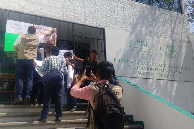 Acusan periodistas poblanos que la PGR no recibe sus denuncias