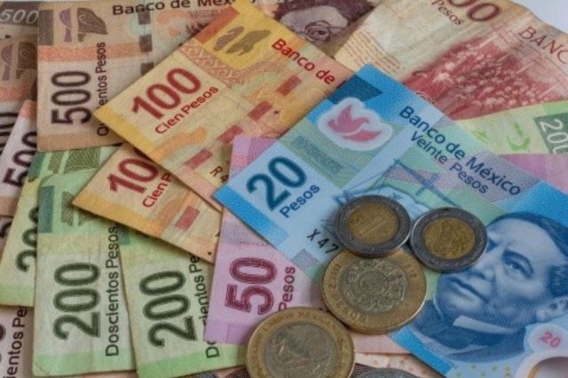 El peso mexicano gana terreno y cierra en 20.26 por dólar