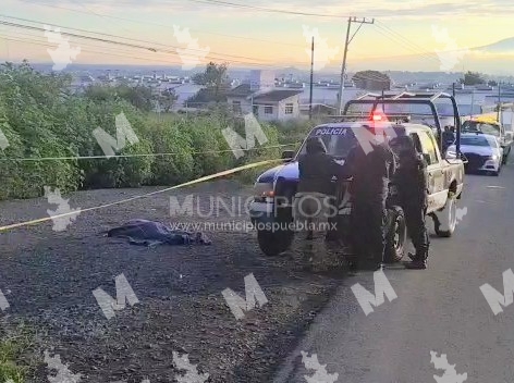Auto embiste a joven motociclista en la federal a Atlixco