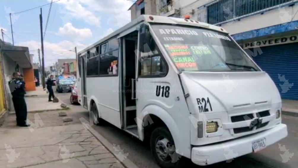 Navajean a pasajero en asalto a ruta M21 en Puebla capital
