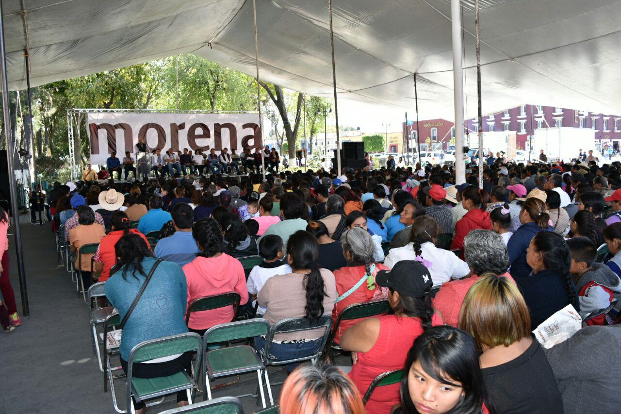 Miles asisten a asamblea informativa de Morena en San Pedro Cholula