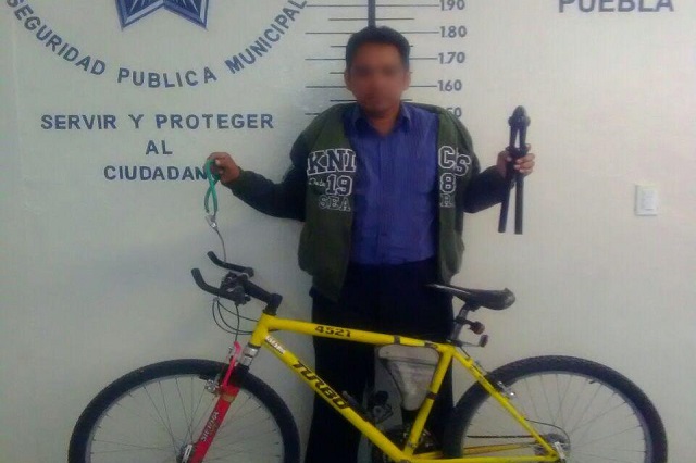 Detienen a sujeto que robaba bicicleta en San Pedro Cholula