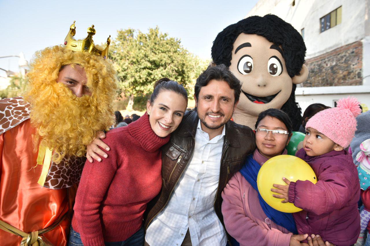 Partirán rosca y regalarán juguetes a niños de San Pedro