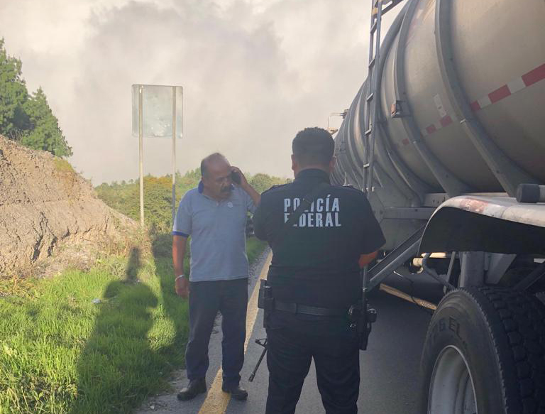 Intentan robar pipa con combustible en la Puebla-Orizaba