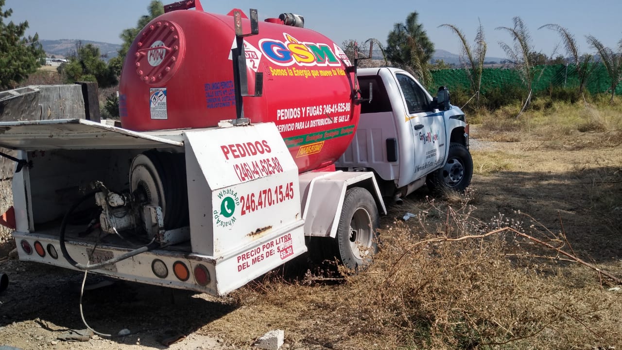 Aseguran pipa y huachibodega tras operativo en Tlalancaleca