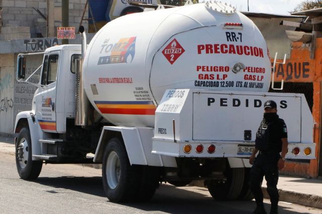 Cierre temporal en la México-Puebla por fuga de gas 