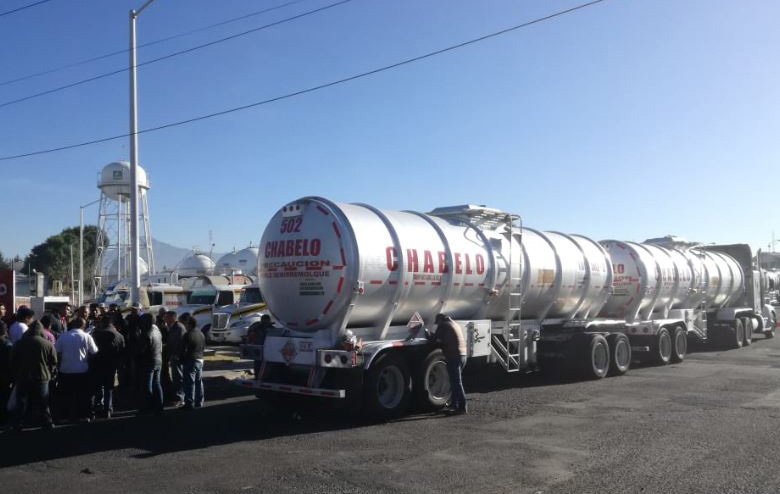 Piperos denuncian moches para entregar gasolina en Puebla