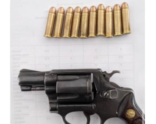 Detienen a menor de 13 años con revolver en calles de Atlixco