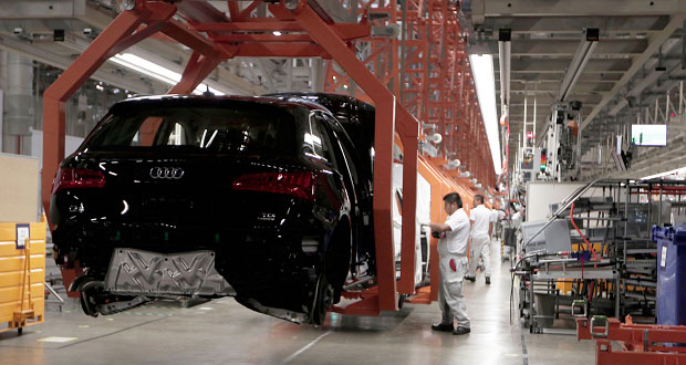 Aplazan huelga en Audi para continuar revisión salarial