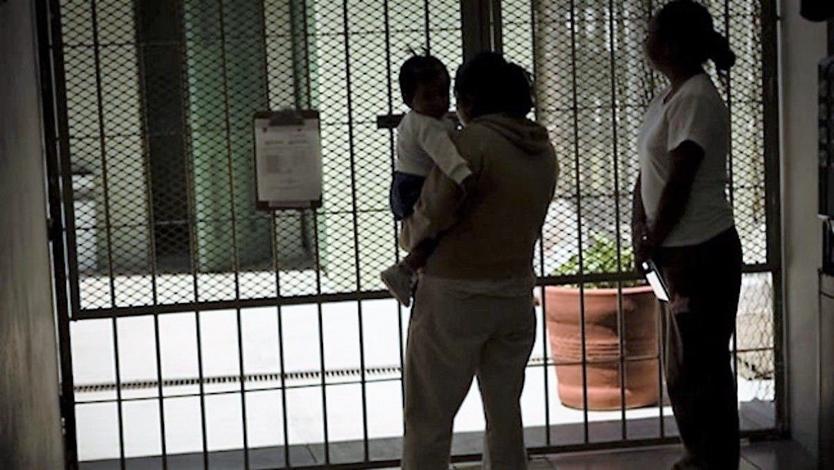 Proponen que hijos de reclusas puedan acompañarlas hasta los tres años