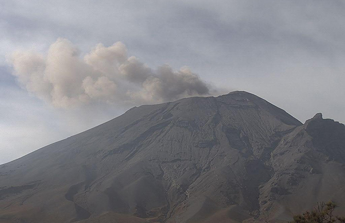 Identifican 196 exhalaciones y dos explosiones del Popocatépetl
