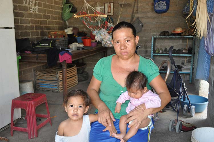 Pobreza impide el festejo del Día del Niño en hogares de Acatlán