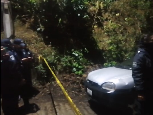 En fuego cruzado muere delincuente y policía en Xicotepec