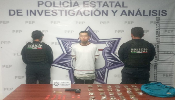En Arboledas de Guadalupe Policía Estatal detienen a narcomenudista 