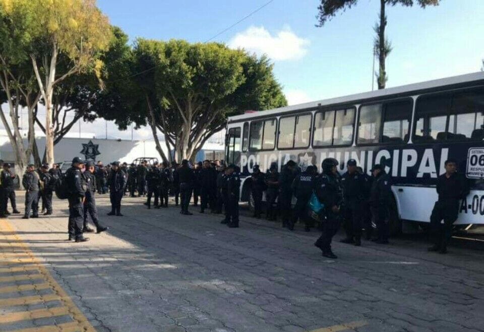 Se inconforman policías de Tehuacán por pago de aguinaldo en dos exhibiciones