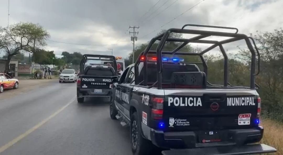 Policía Municipal de Tehuacán sufre accidente cuando atendía un reporte
