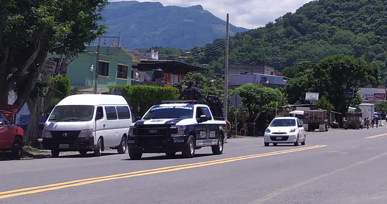 Investigan a policías por agresión a una pareja en Xicotepec