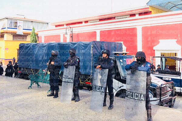 Siguen detenidos 17 policías de Ciudad Serdán